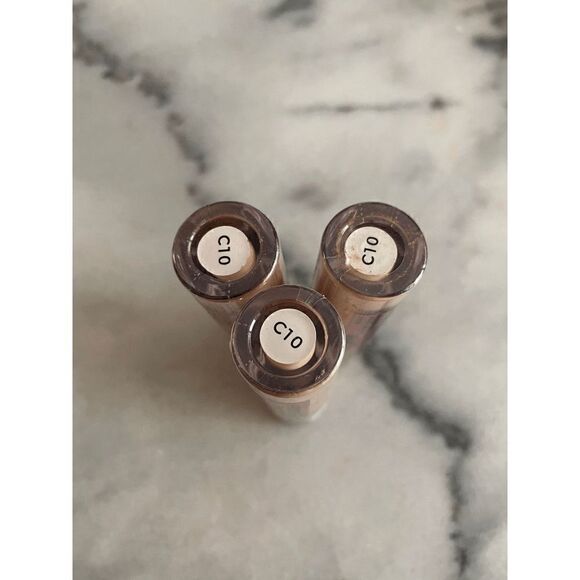 Revolution Conceal and Define Full Coverage Concealer and Contour in Shade C10 L - Picture 2 of 2